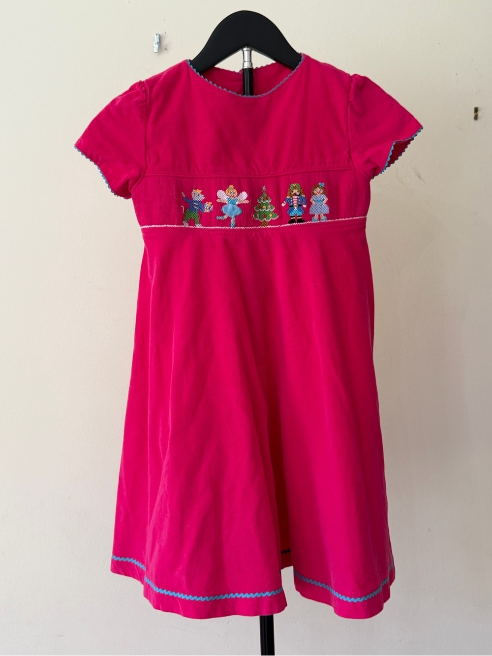 Anavini Hand-Smocked Holiday Dress Girls Size 6 🎄✨💗